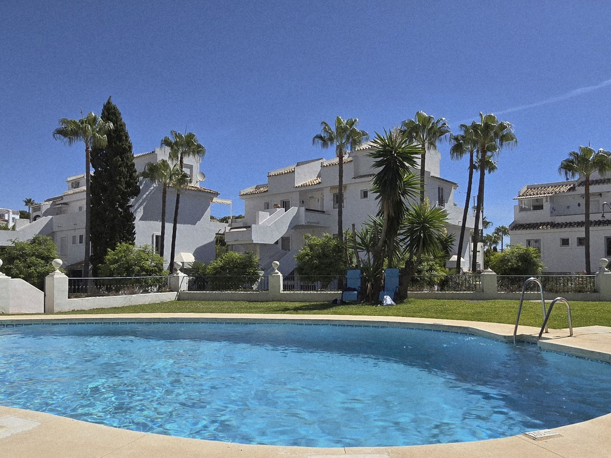 Adosados de 3 dormitorios en venta en Riviera del Sol – R5018467