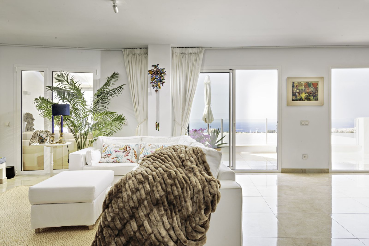 2 bedroom Apartments for sale in Altos de los Monteros – R5180017 2 bedroom Apartments for sale in Altos de los Monteros – R5180017