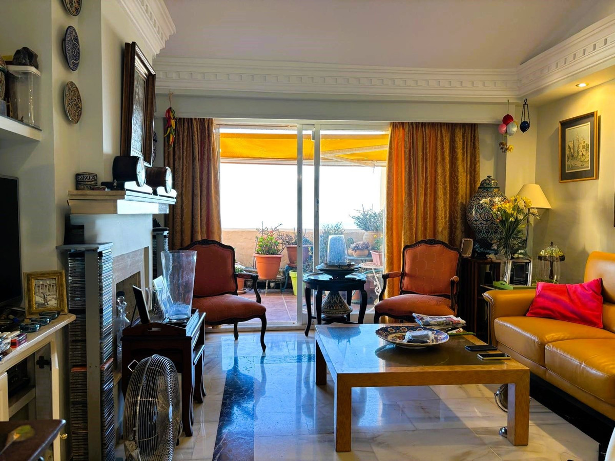 2 bedroom Apartments for sale in Calahonda – R5164246