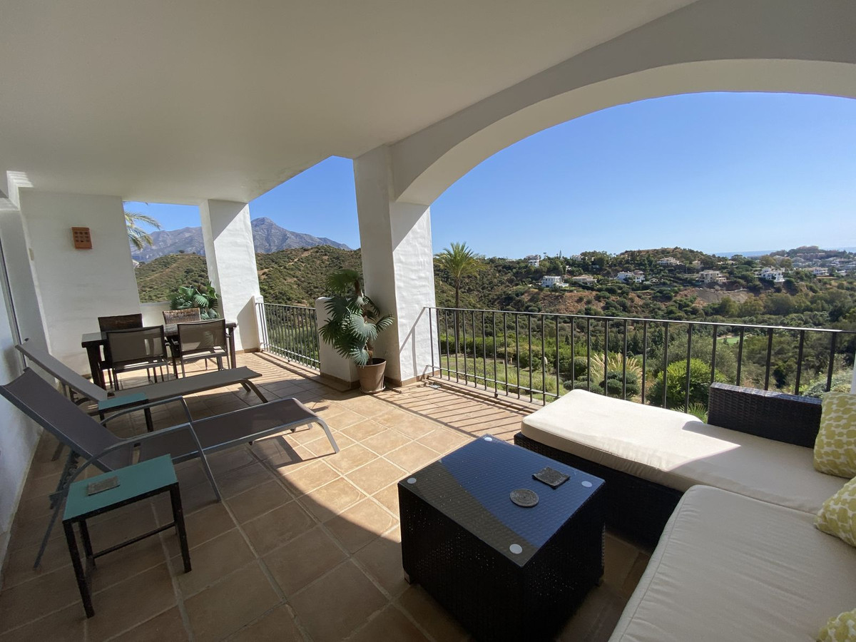 2 bedroom Apartments for sale in La Quinta – R5191588
