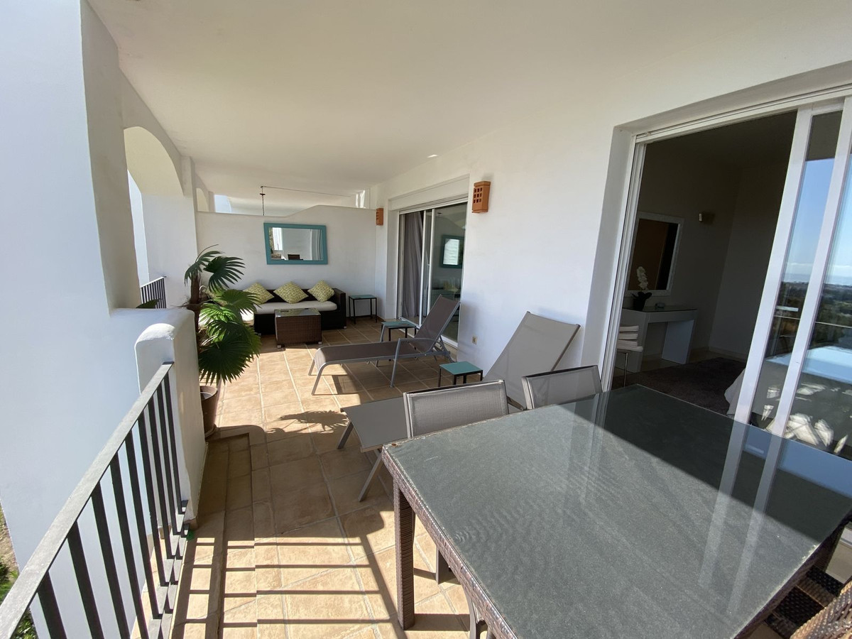 2 bedroom Apartments for sale in La Quinta – R5191588
