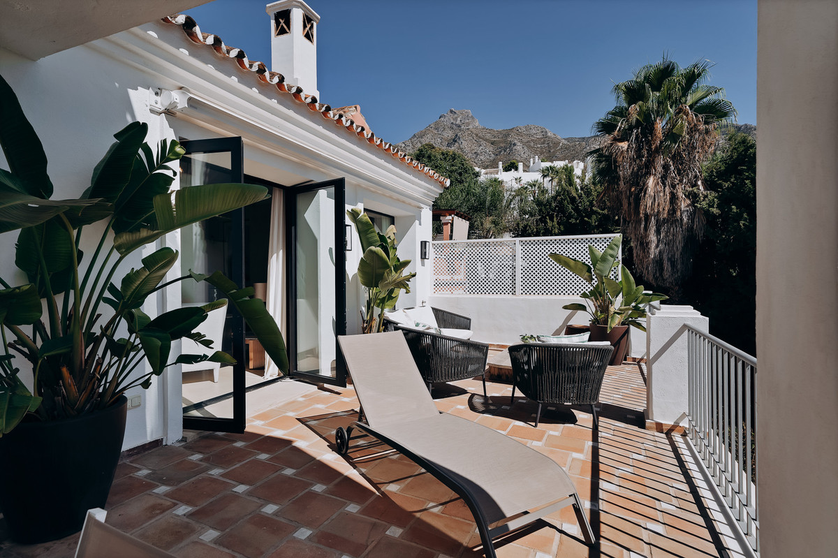 4 bedroom Townhouses for sale in Milla de Oro – R5173534