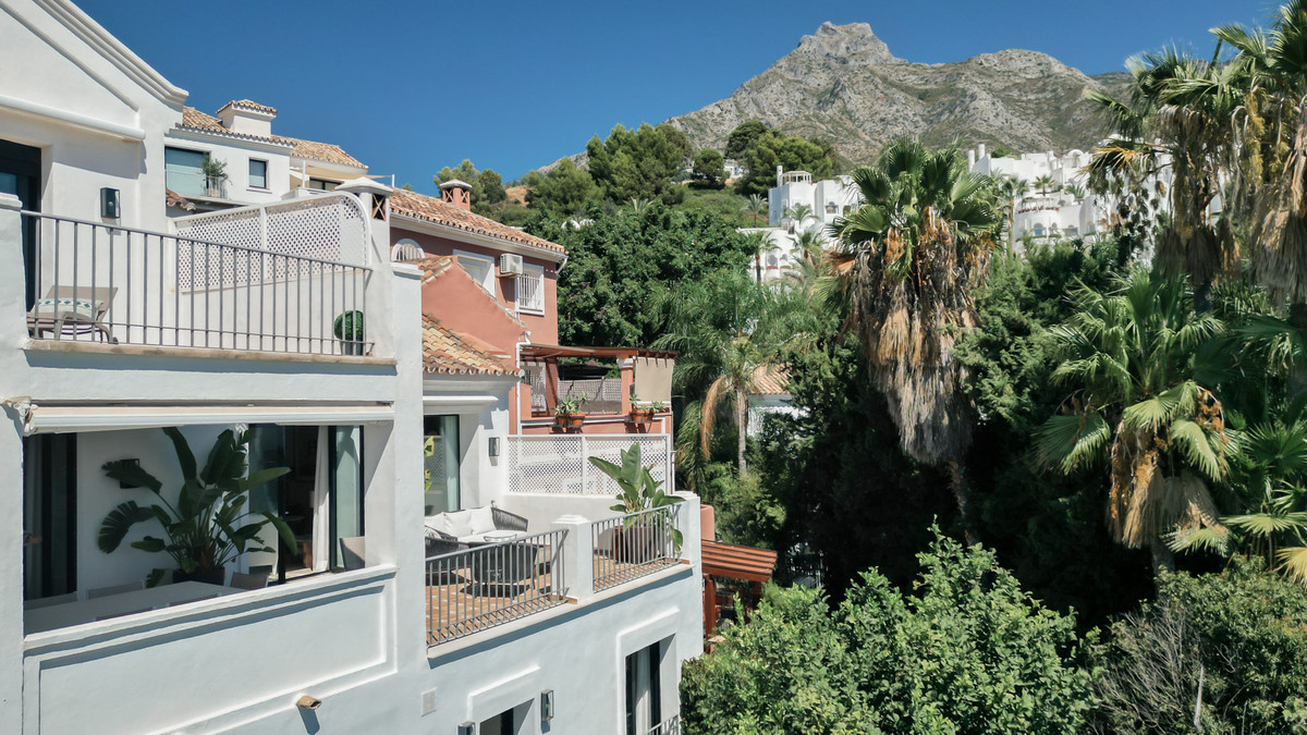 4 bedroom Townhouses for sale in Milla de Oro – R5173534