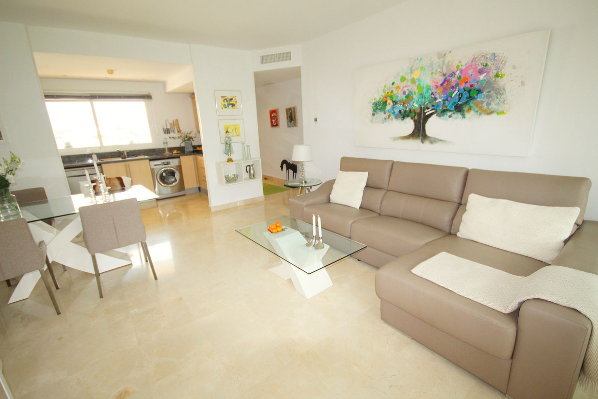 2 bedroom Apartments for sale in Riviera del Sol – R5172574
