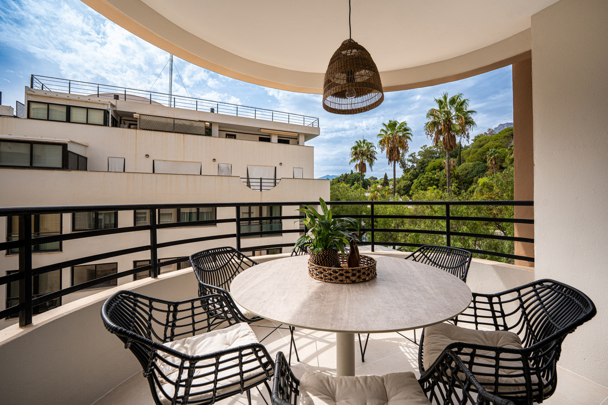 Apartamentos de 3 dormitorios en venta en Marbella – R5157580