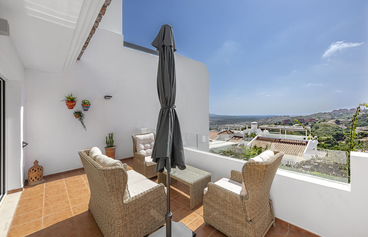 3 bedroom Apartments for sale in La Mairena – R5173501