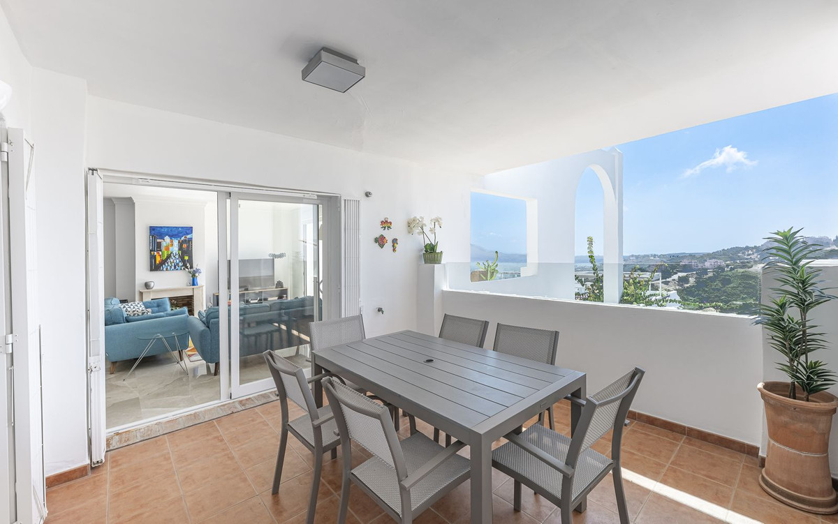 3 bedroom Apartments for sale in La Mairena – R5173501