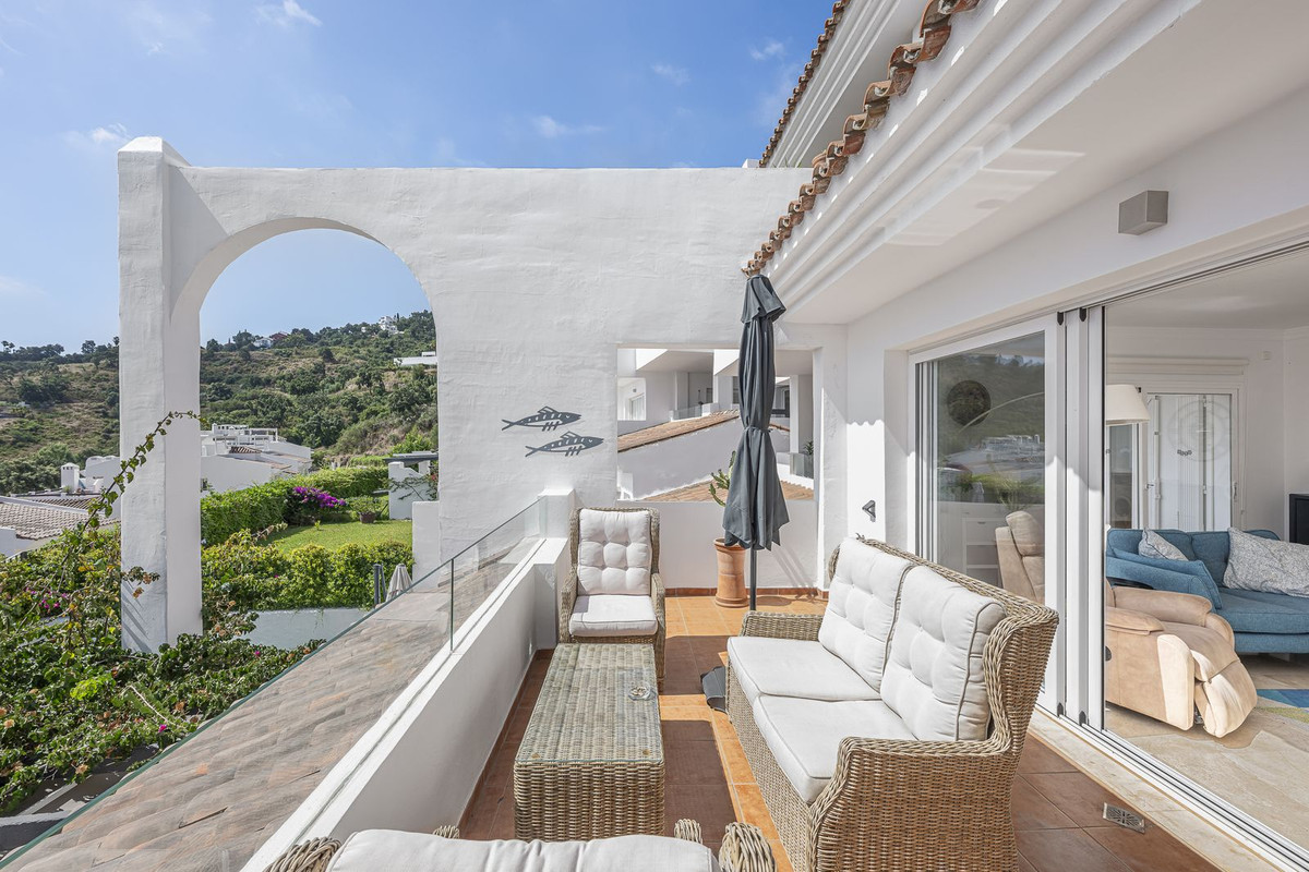 3 bedroom Apartments for sale in La Mairena – R5173501