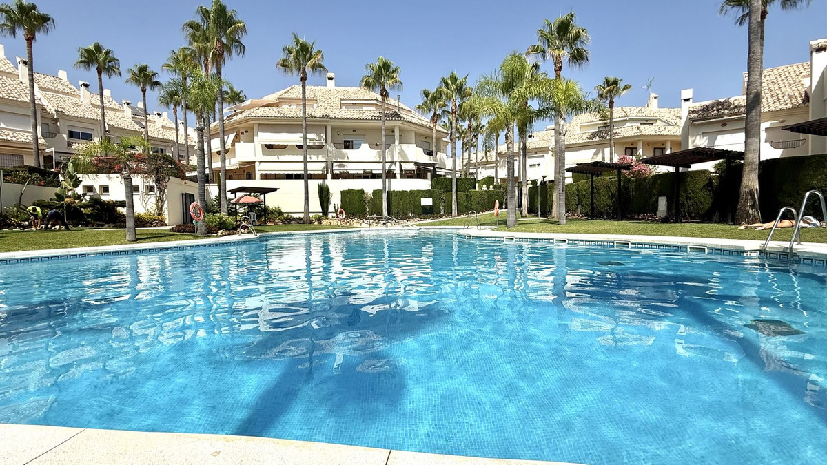 3 bedroom Townhouses for sale in Marbella – R5183131