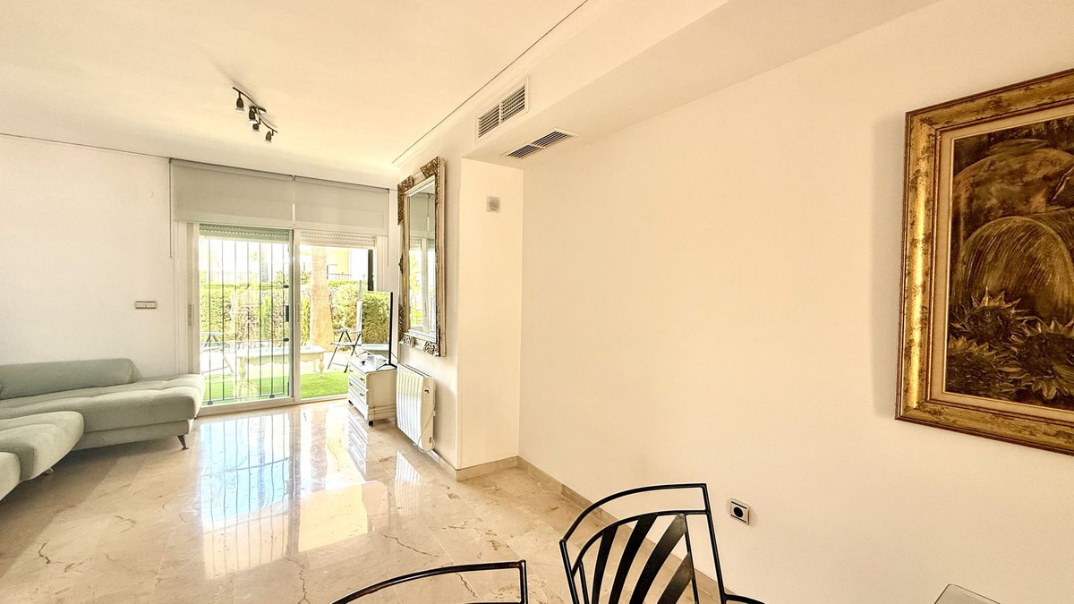 3 bedroom Townhouses for sale in Marbella – R5183131