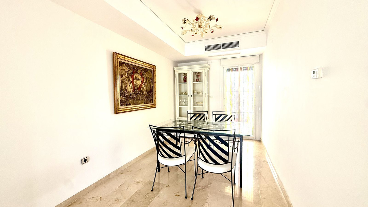 3 bedroom Townhouses for sale in Marbella – R5183131