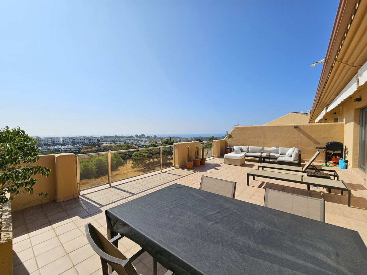 Aticos de 2 dormitorios en venta en Selwo – R4813348