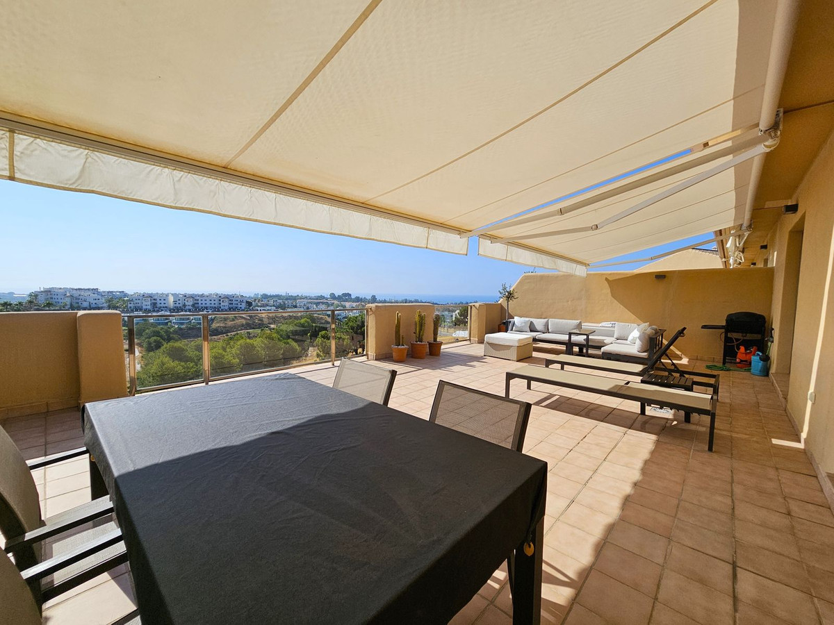 Aticos de 2 dormitorios en venta en Selwo – R4813348