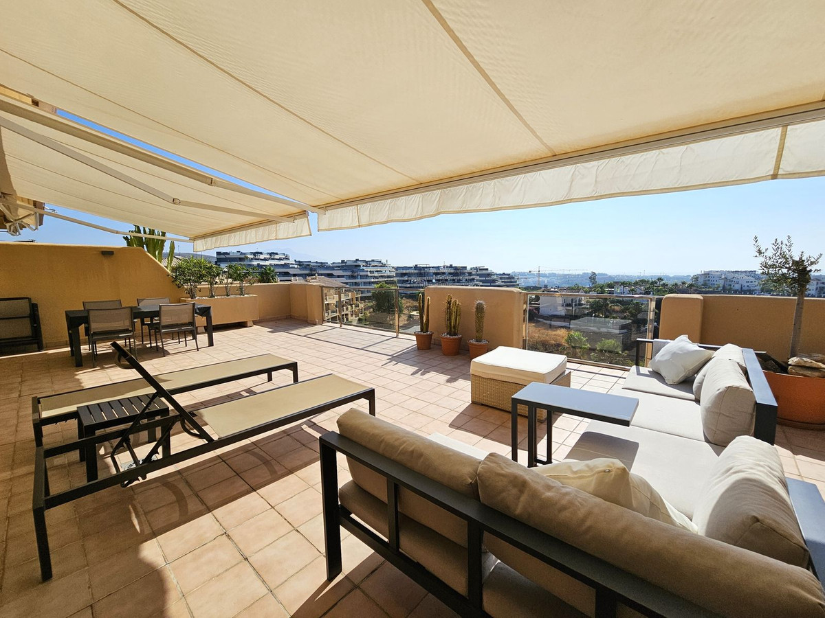 Aticos de 2 dormitorios en venta en Selwo – R4813348