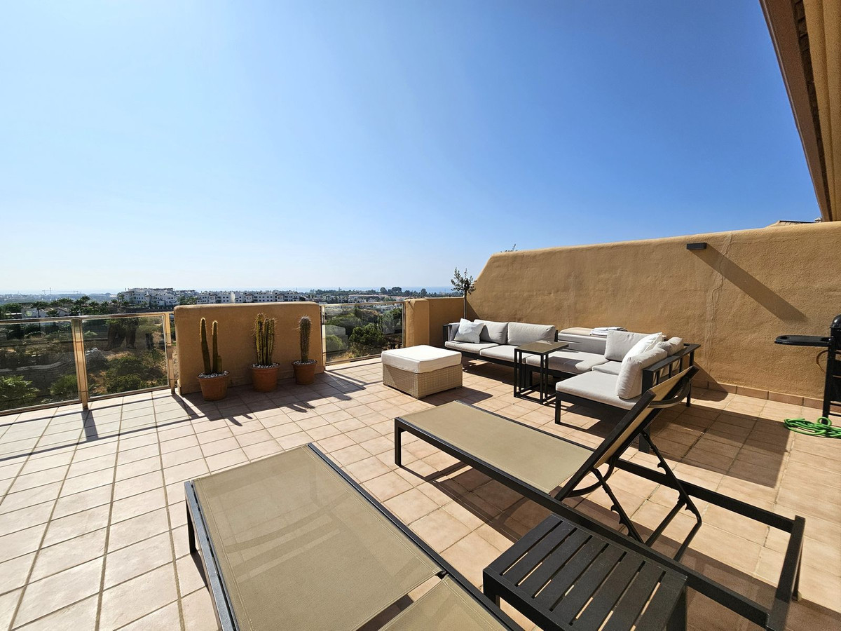 Aticos de 2 dormitorios en venta en Selwo – R4813348