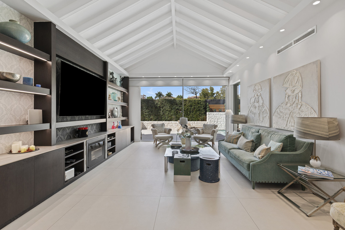 Villas de 5 dormitorios en venta en Guadalmina Alta – R5182648