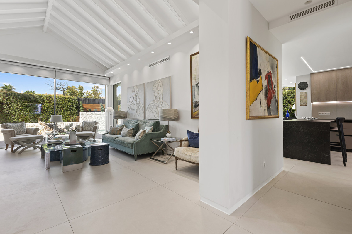 Villas de 5 dormitorios en venta en Guadalmina Alta – R5182648