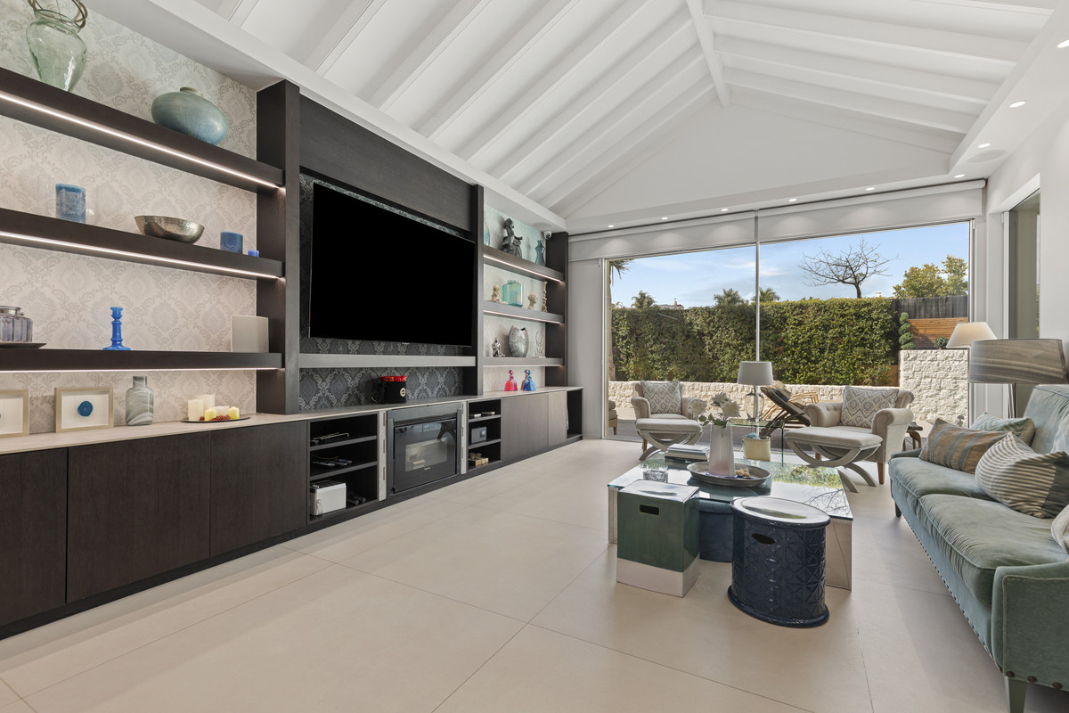 Villas de 5 dormitorios en venta en Guadalmina Alta – R5182648