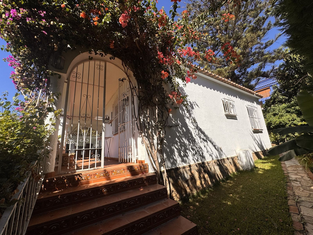 3 bedroom Villas for sale in Marbesa – R5185990