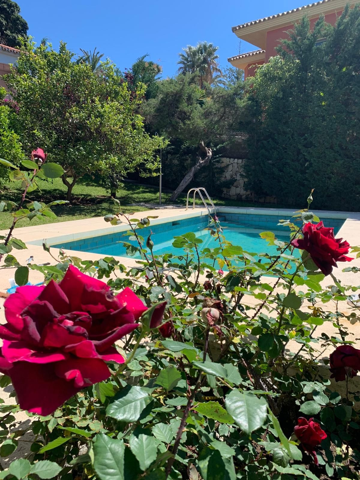 3 bedroom Villas for sale in Marbesa – R5185990
