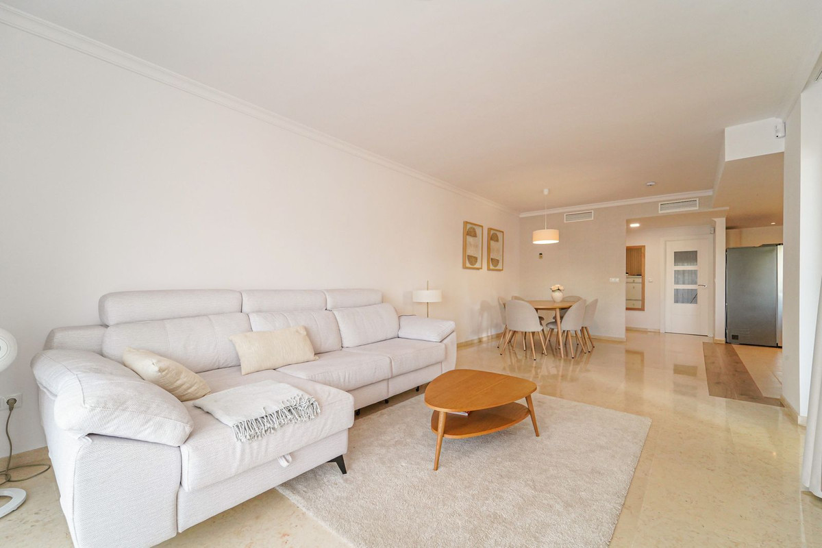 3 bedroom Apartments for sale in Elviria – R5200084 3 bedroom Apartments for sale in Elviria – R5200084