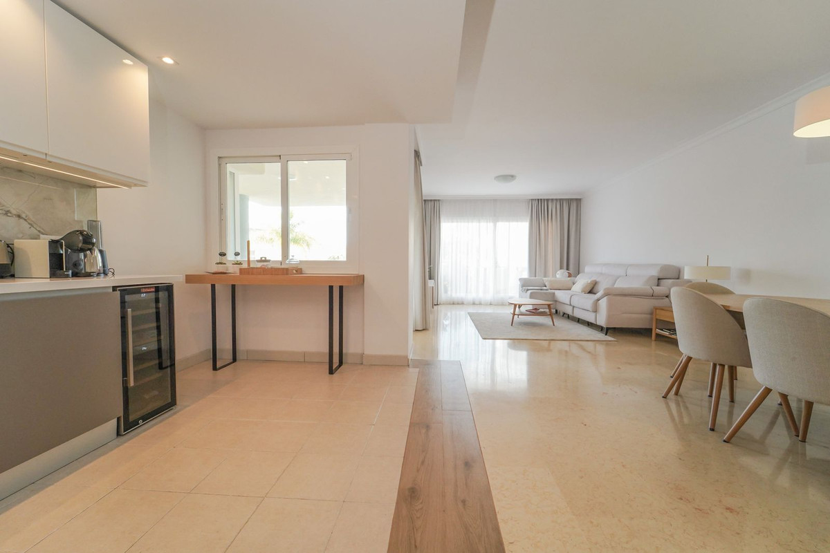 3 bedroom Apartments for sale in Elviria – R5200084 3 bedroom Apartments for sale in Elviria – R5200084