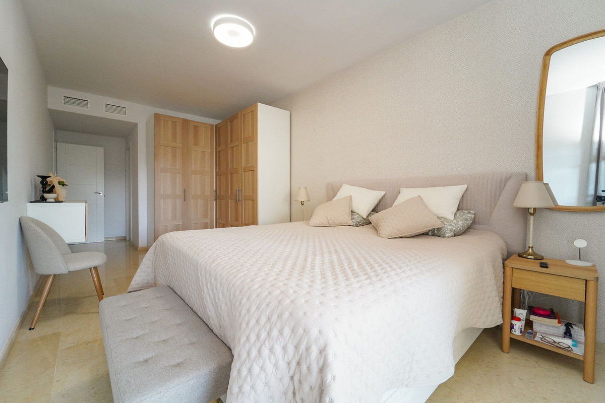 3 bedroom Apartments for sale in Elviria – R5200084 3 bedroom Apartments for sale in Elviria – R5200084