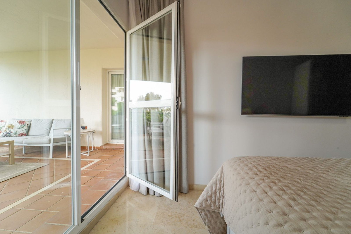 3 bedroom Apartments for sale in Elviria – R5200084 3 bedroom Apartments for sale in Elviria – R5200084