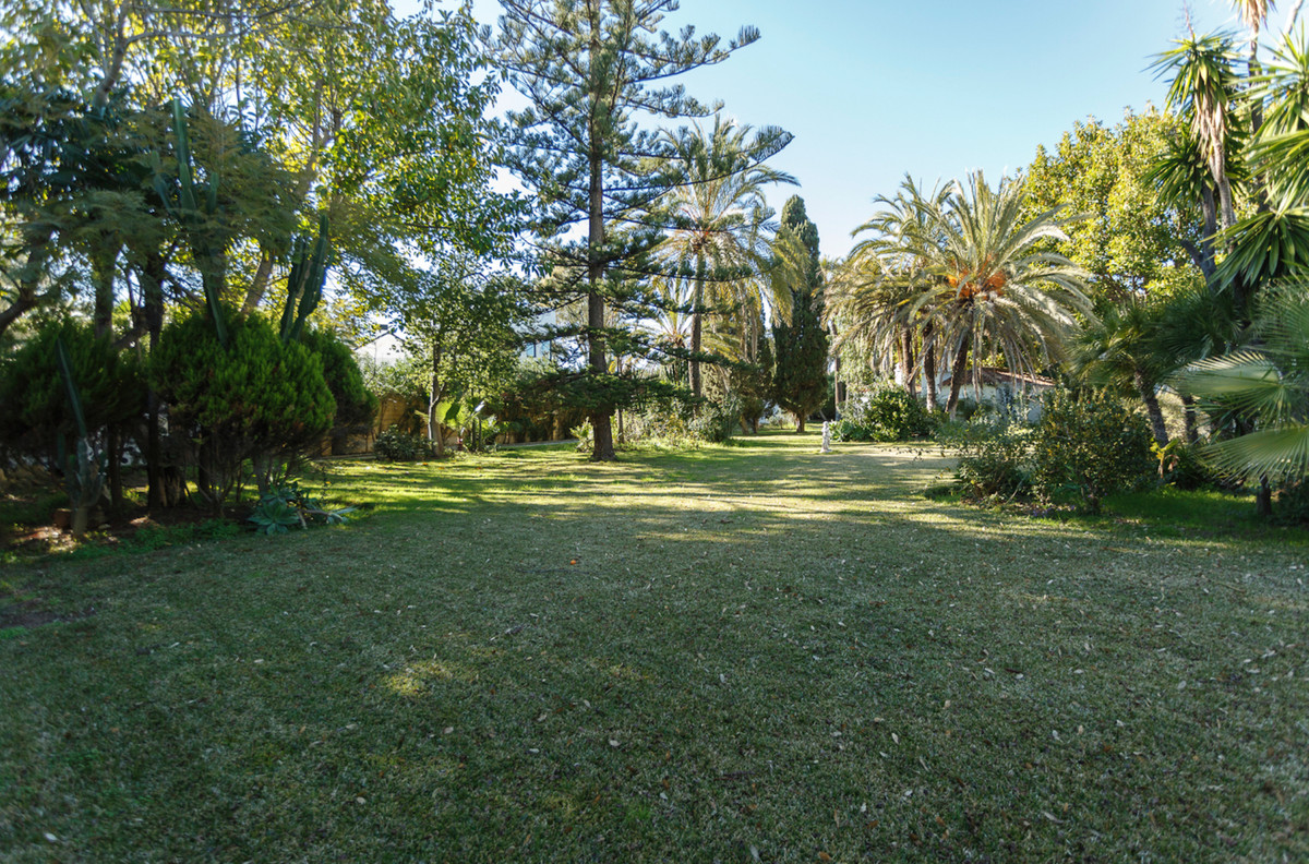 6 bedroom Villas for sale in Guadalmina Baja – R5204800 6 bedroom Villas for sale in Guadalmina Baja – R5204800