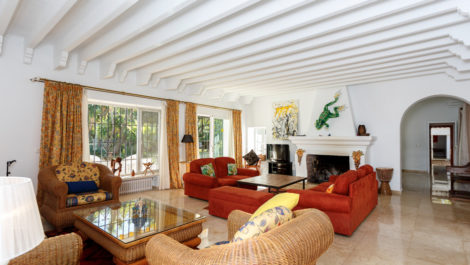 6 bedroom Villas for sale in Guadalmina Baja – R5204800