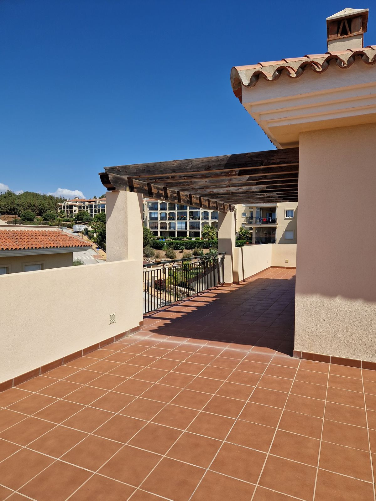 Aticos de 3 dormitorios en venta en Mijas – R4325074