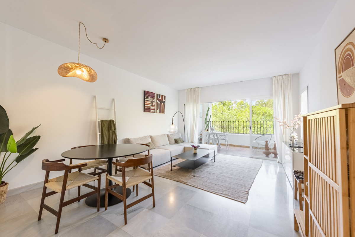 2 bedroom Apartments for sale in La Quinta – R5169115