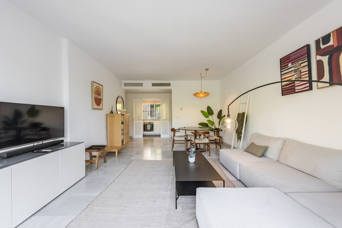 2 bedroom Apartments for sale in La Quinta – R5169115