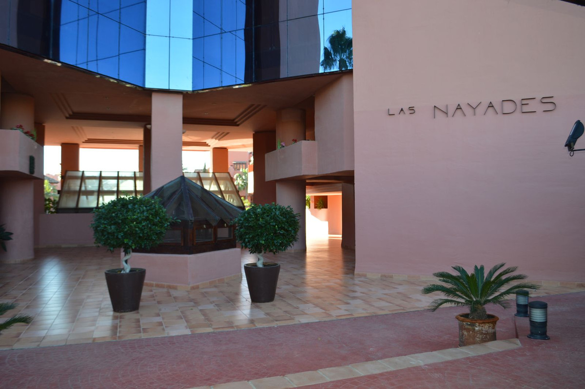 Apartamentos de 2 dormitorios en venta en Nueva Milla de Oro – R4298473