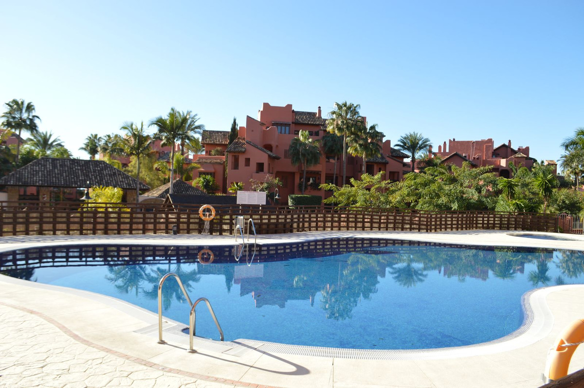 Apartamentos de 2 dormitorios en venta en Nueva Milla de Oro – R4298473