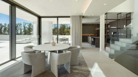 Villas de 5 dormitorios en venta en Los Flamingos – R5200333