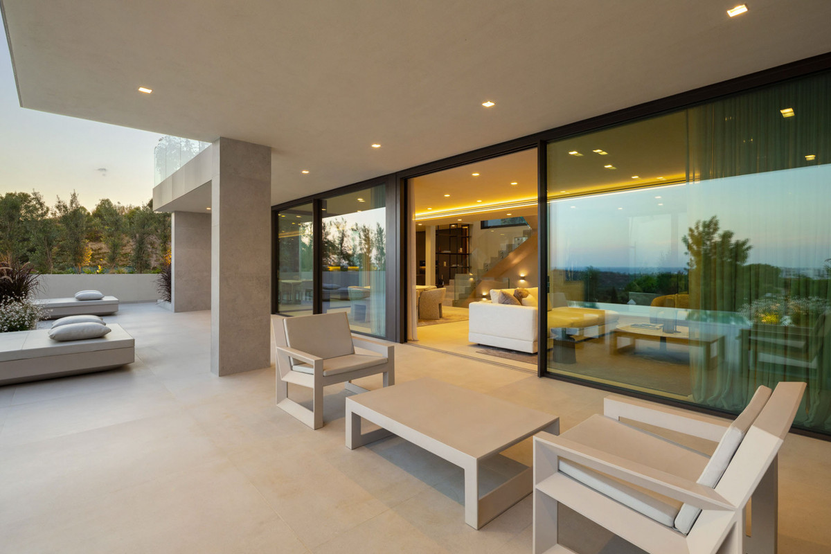 5 bedroom Villas for sale in Los Flamingos – R5200333