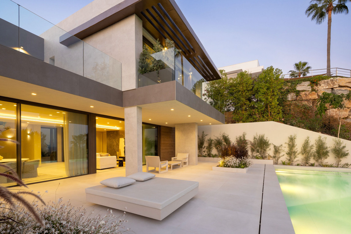 5 bedroom Villas for sale in Los Flamingos – R5200333