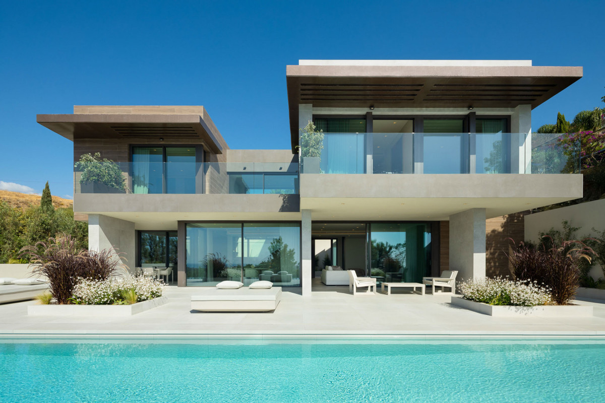 5 bedroom Villas for sale in Los Flamingos – R5200333