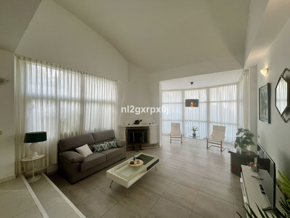 Villas de 3 dormitorios en venta en Reserva de Marbella – R5194060