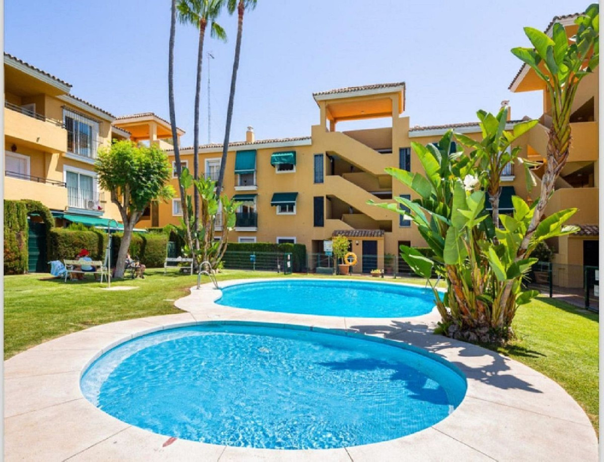 Apartamentos de 3 dormitorios en venta en Guadalmina Baja – R5169193