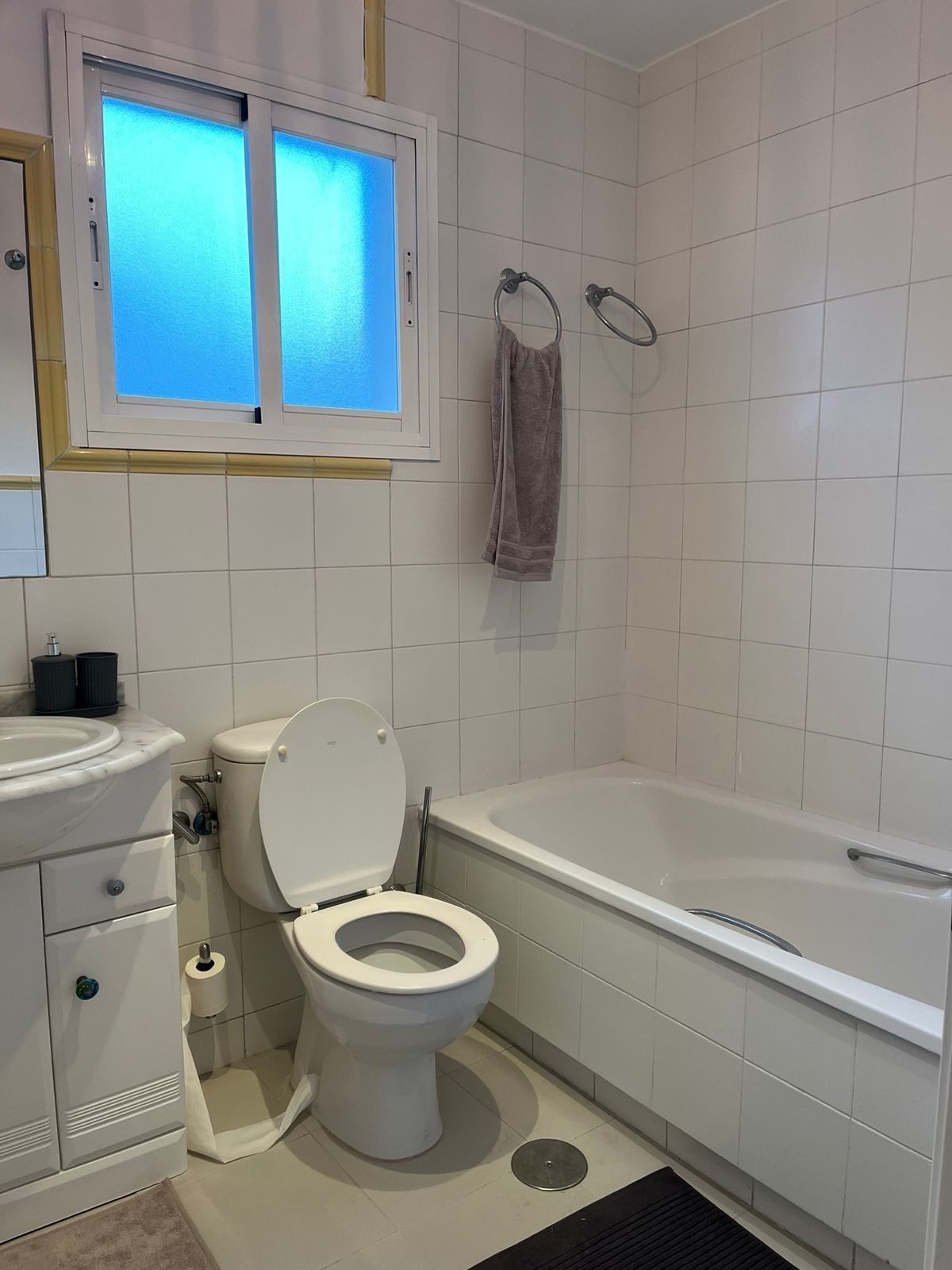 Apartamentos de 3 dormitorios en venta en Guadalmina Baja – R5169193