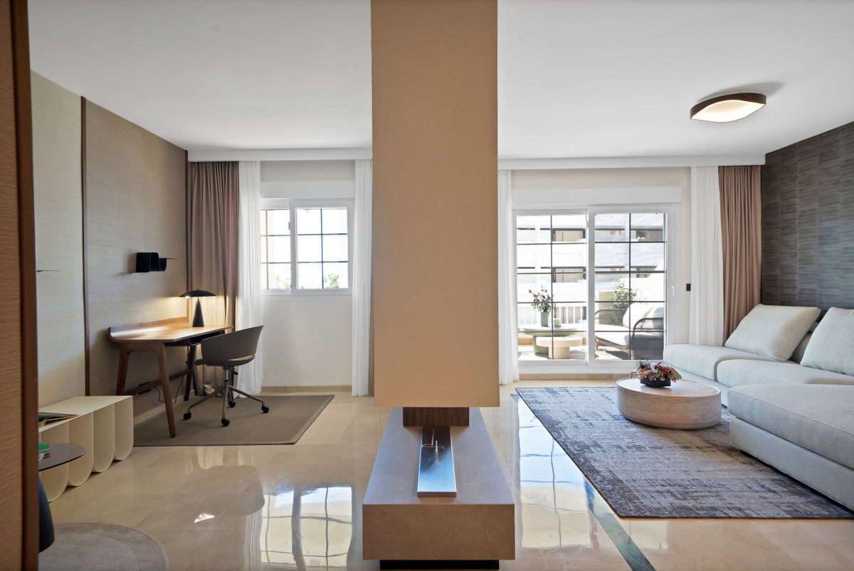 2 bedroom Apartments for sale in Marbella – R5185486