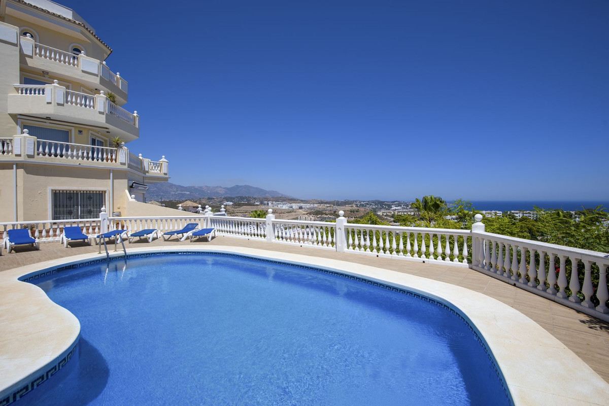 Apartamentos de 4 dormitorios en venta en Riviera del Sol – R5192245