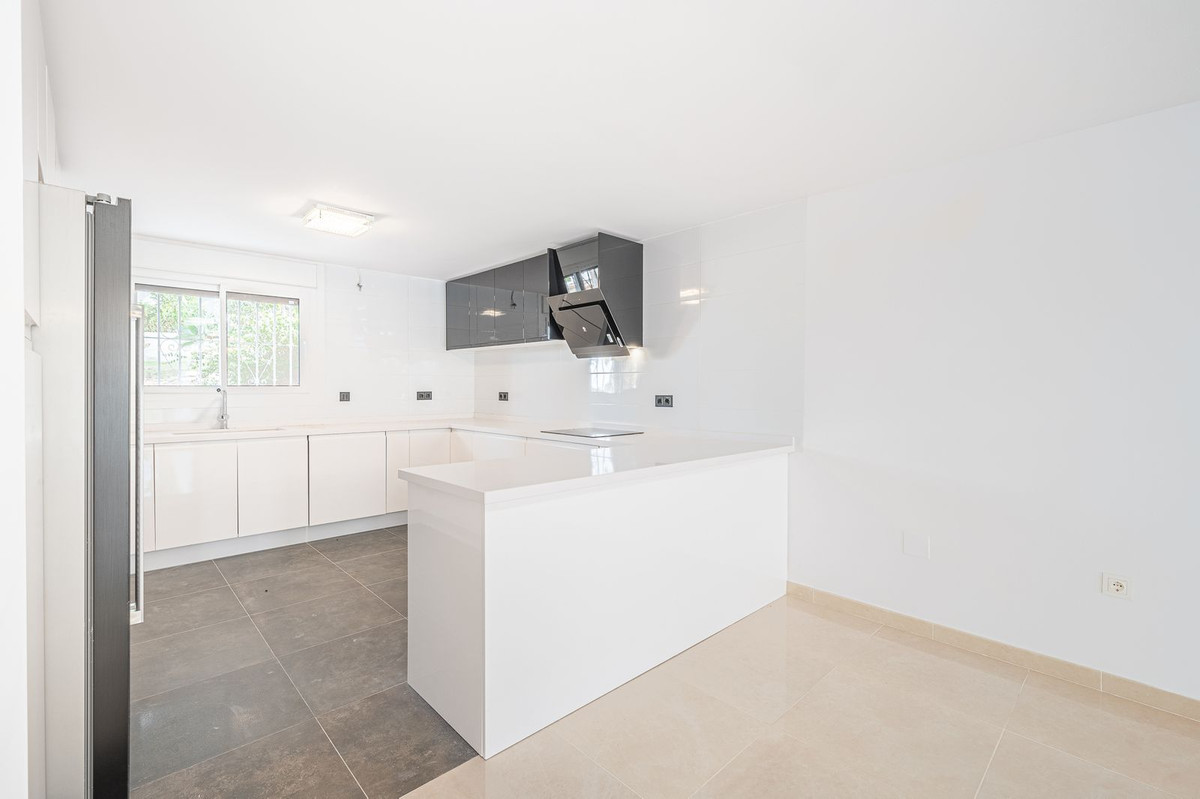 Adosados de 3 dormitorios en venta en Marbella – R5186383