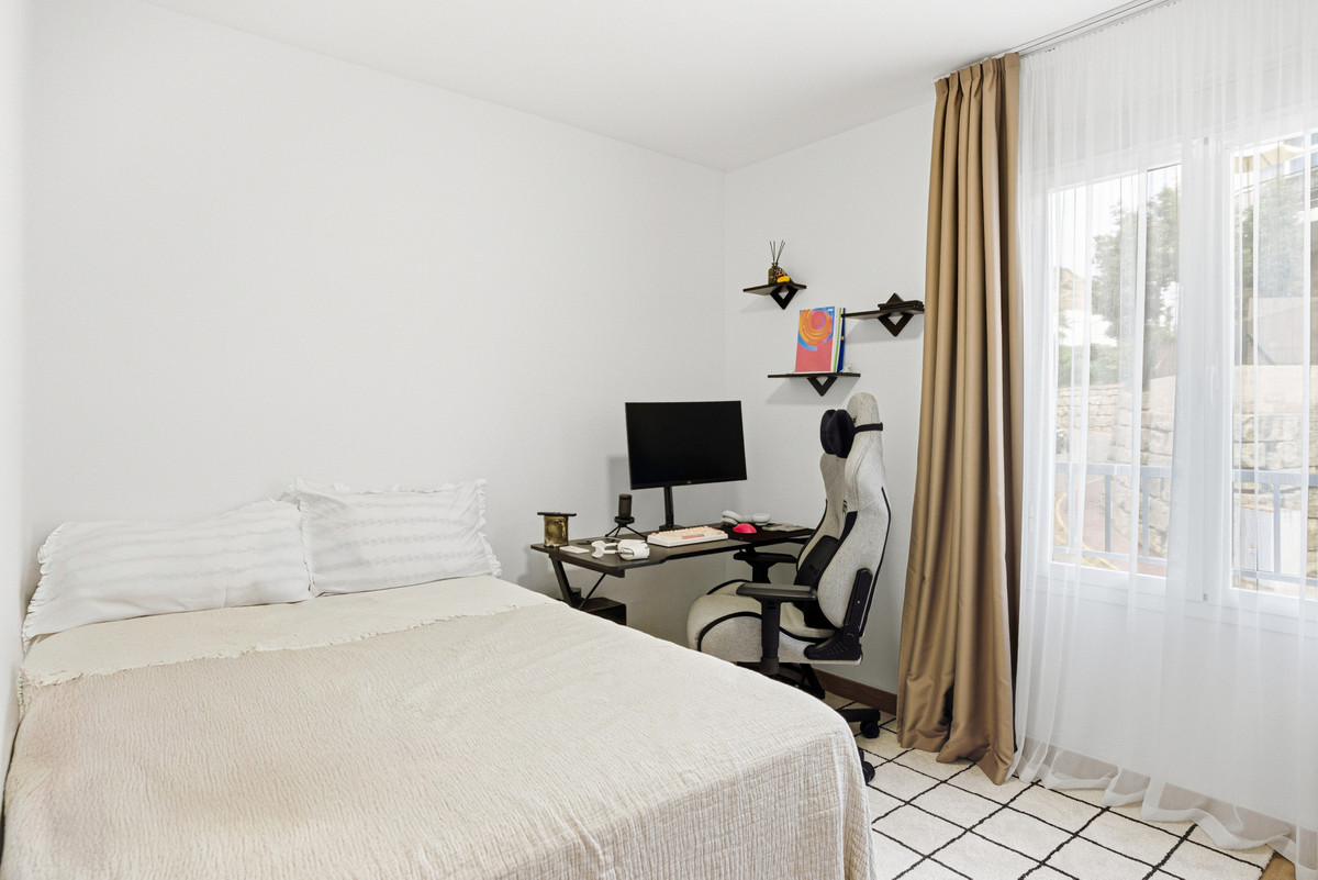 2 bedroom Apartments for sale in Riviera del Sol – R5195644
