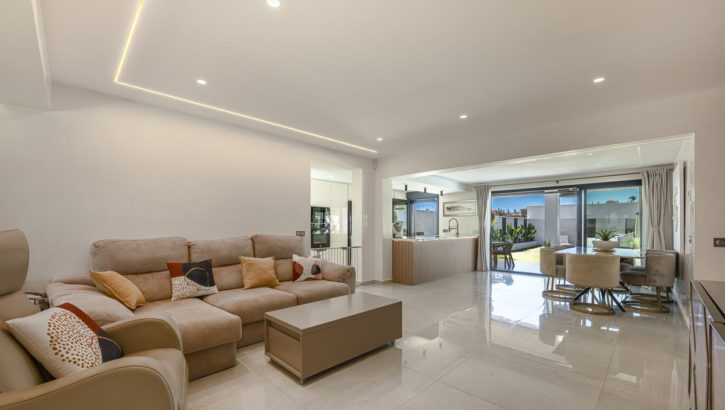 3 bedroom Villas for sale in Nueva Milla de Oro – R5156197 in 