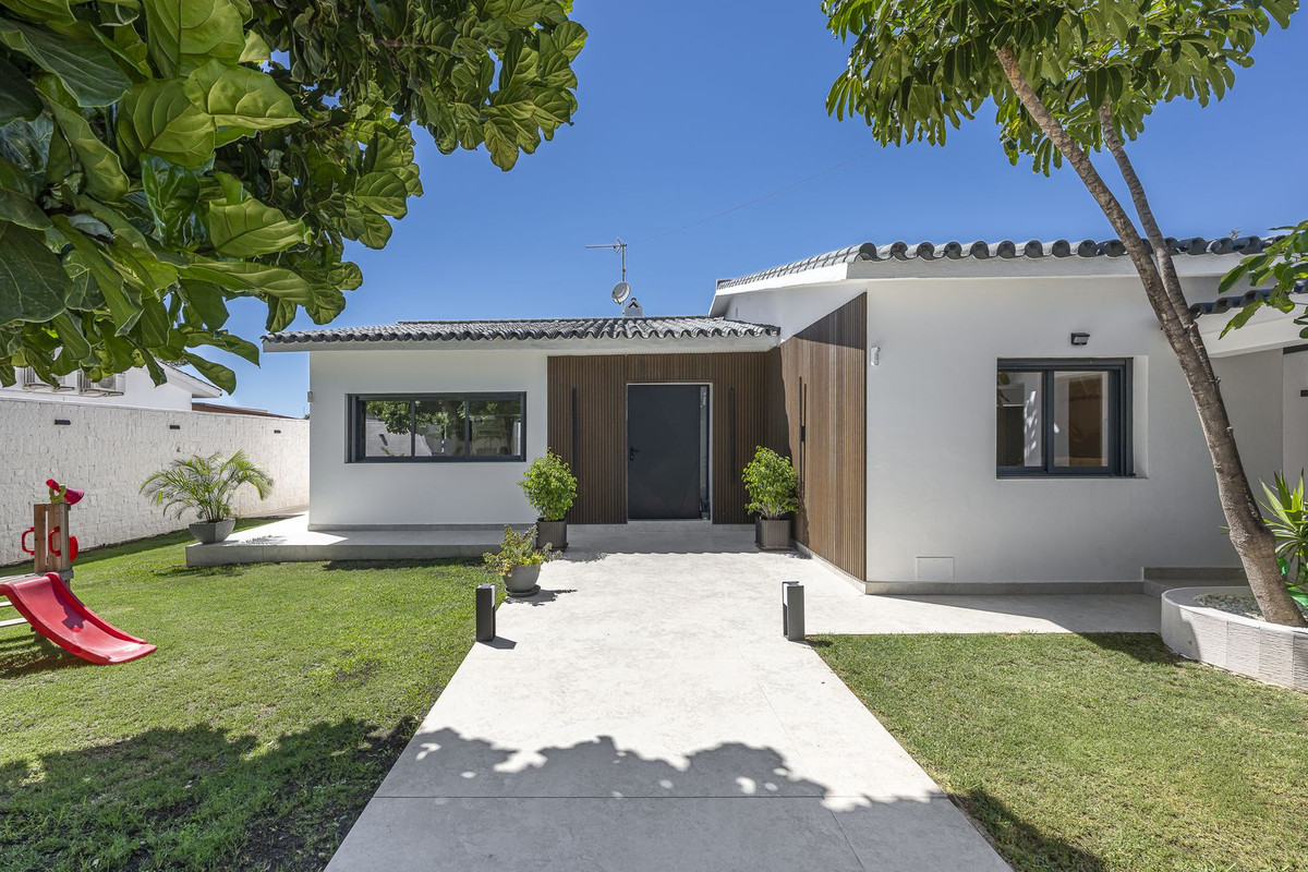 3 bedroom Villas for sale in Nueva Milla de Oro – R5156197