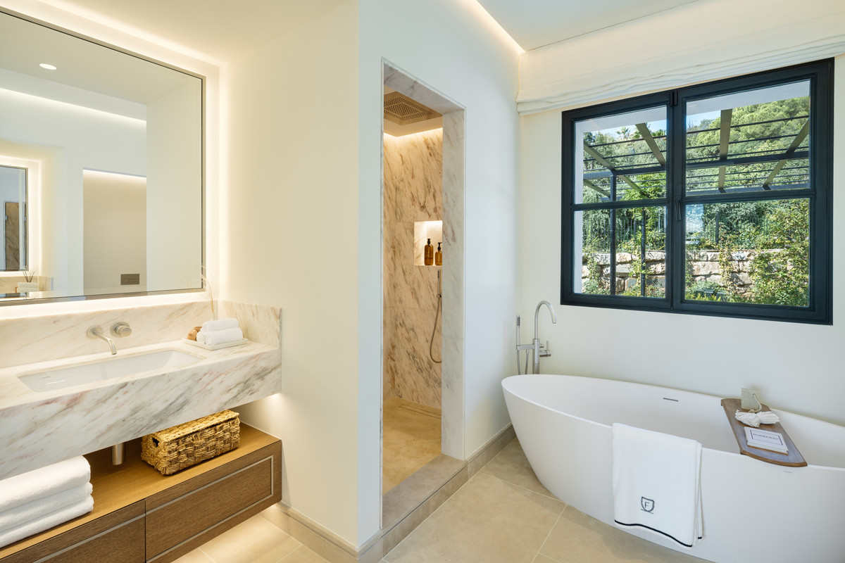 6 bedroom Villas for sale in Milla de Oro – R5156452 6 bedroom Villas for sale in Milla de Oro – R5156452