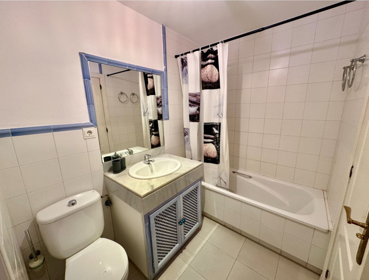 Apartamentos de 3 dormitorios en venta en Guadalmina Baja – R5179687